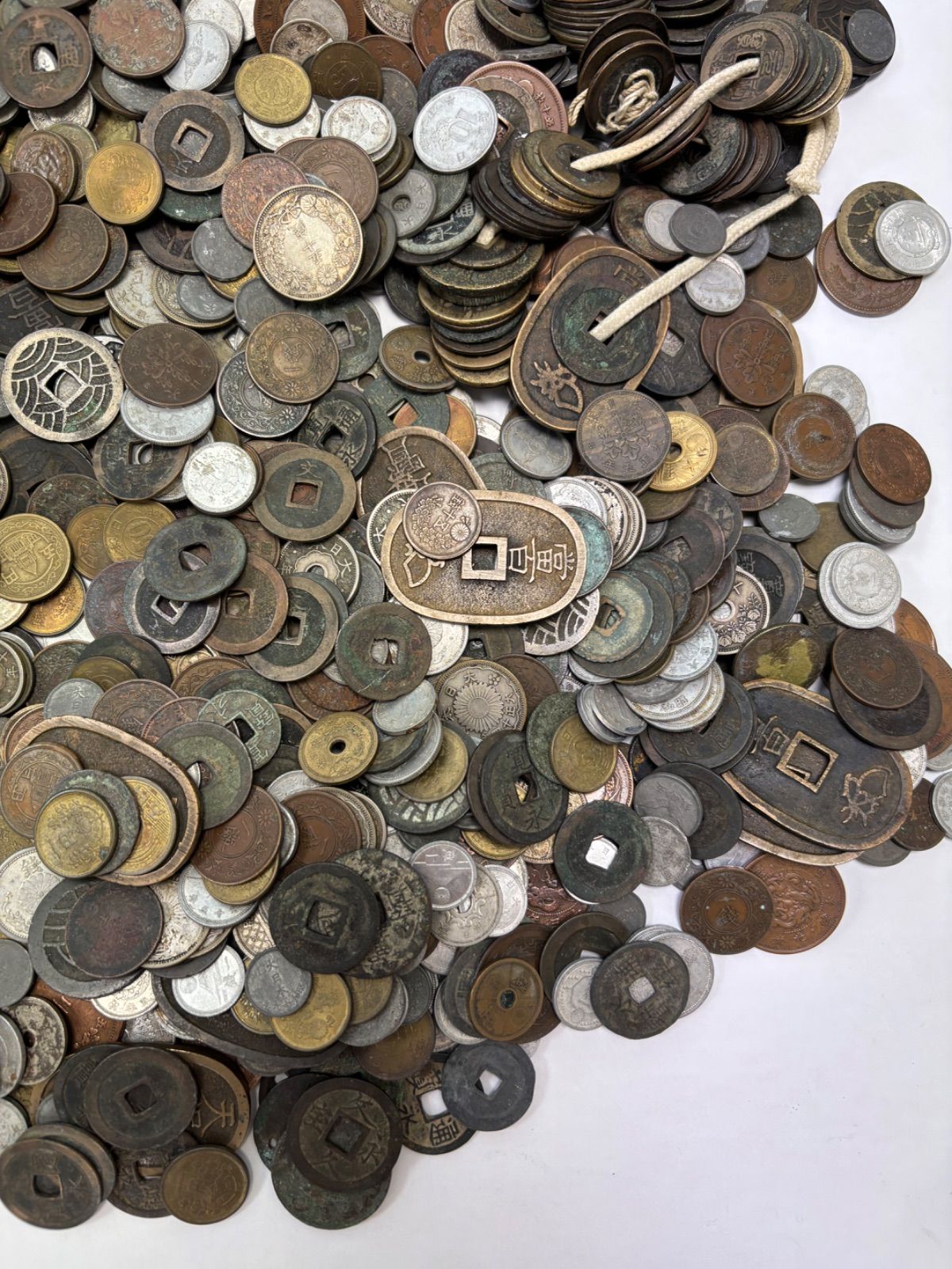 未選別】約12キロ分 古銭まとめ - メルカリ