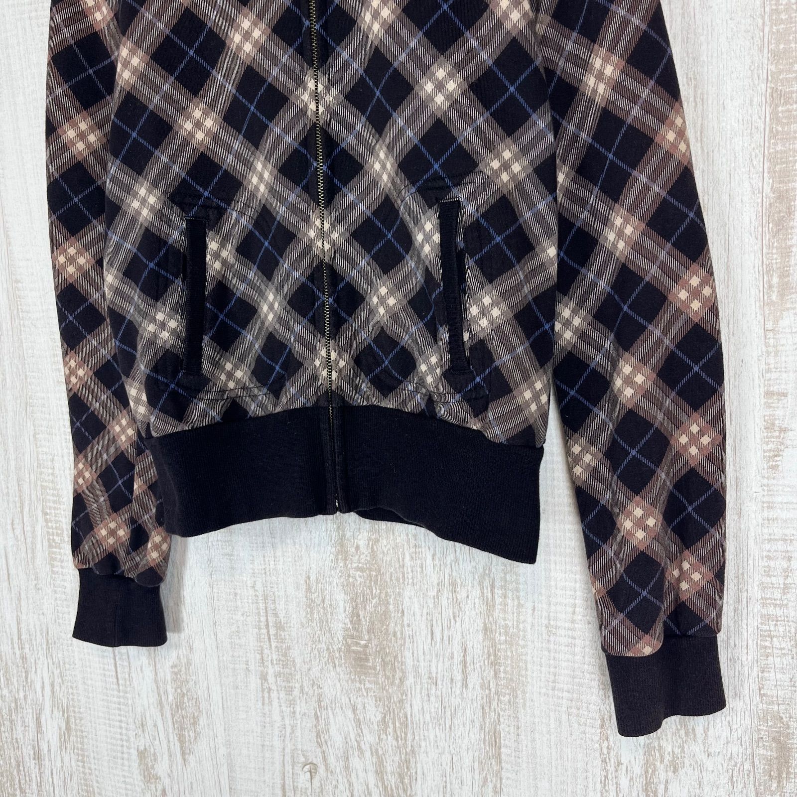 BURBERRY BLUE LABEL バーバリーブルーレーベル ホースロゴ刺繍 ノバ