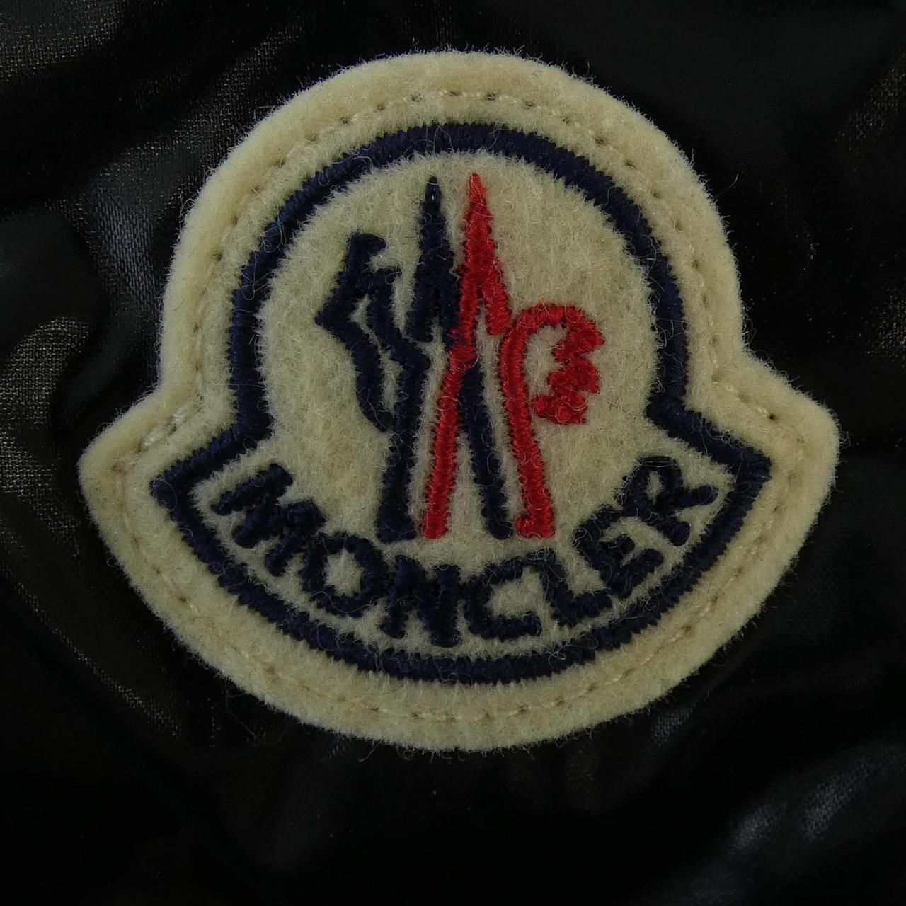 高い素材。【専門店限定】 モンクレール MONCLER BELLEVUE ダウンコート 幼さのある