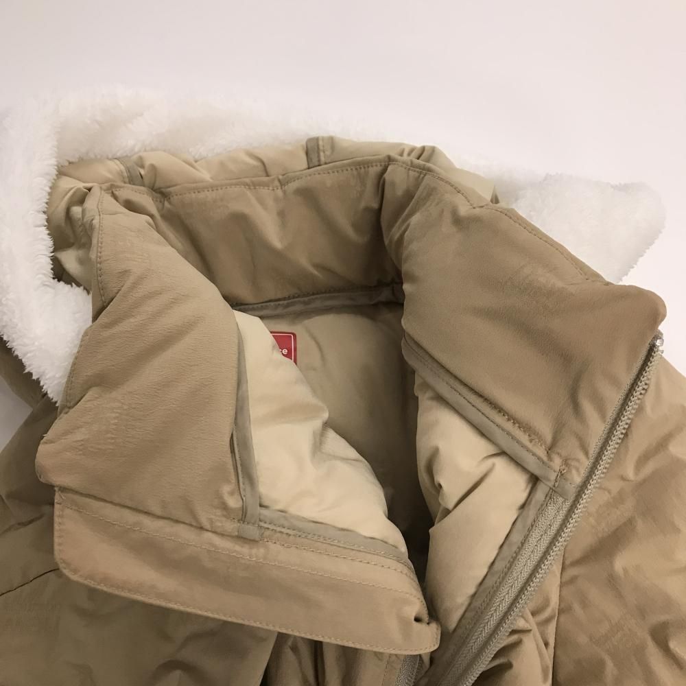 ニューバランスゴルフ フード付ダウンジャケット ベージュ ロゴ総柄地