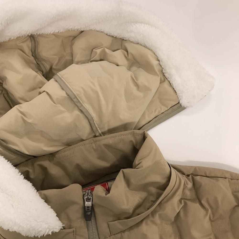 ニューバランスゴルフ フード付ダウンジャケット ベージュ ロゴ総柄地