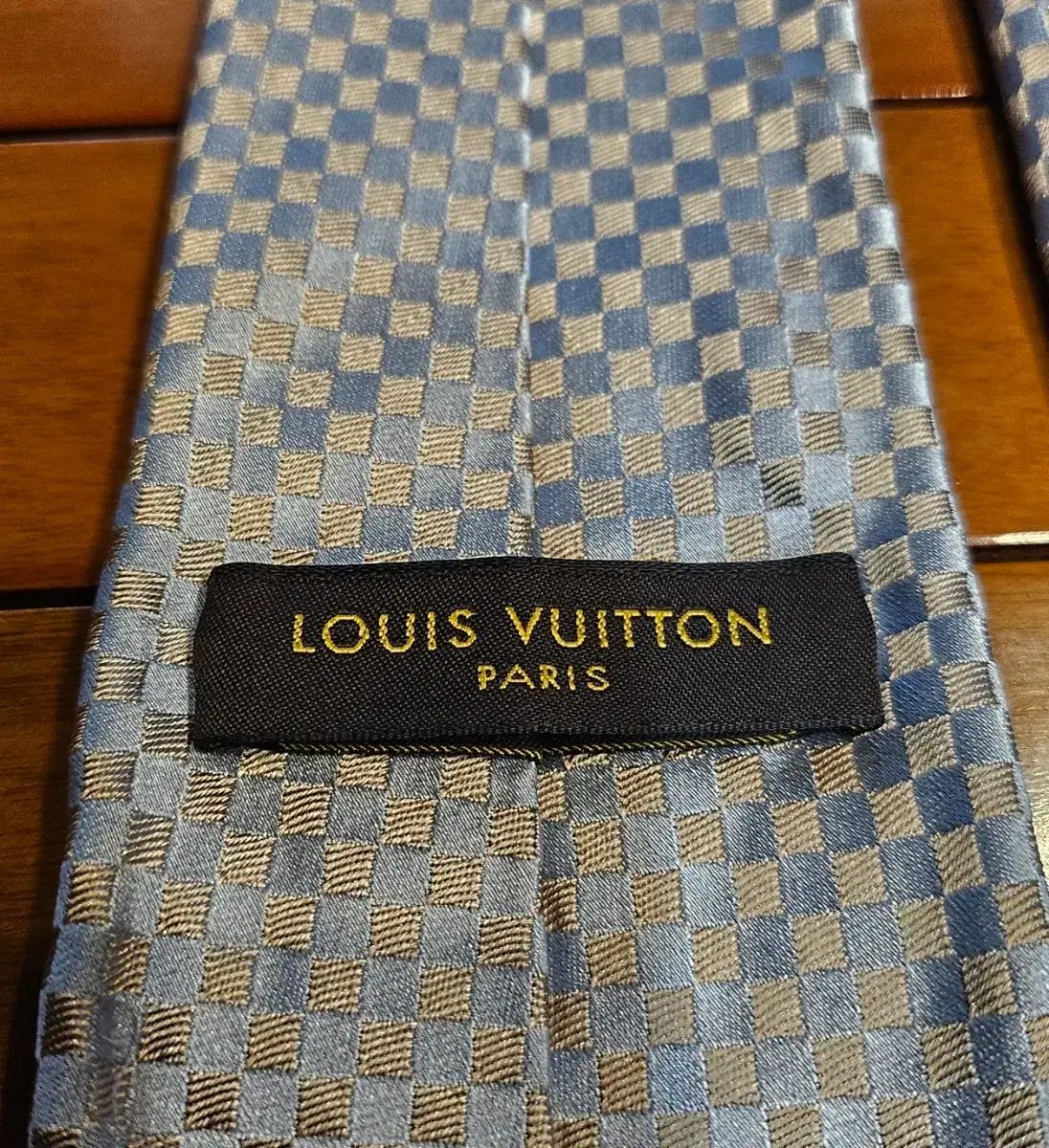 ルイヴィトン ショップ ダミエ シルク ネック タイ LOUIS VUITTON