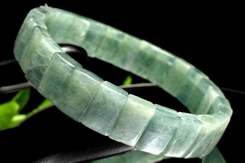1点物】希少◇天然色 グリーンカイヤナイト 7x11mm バングル