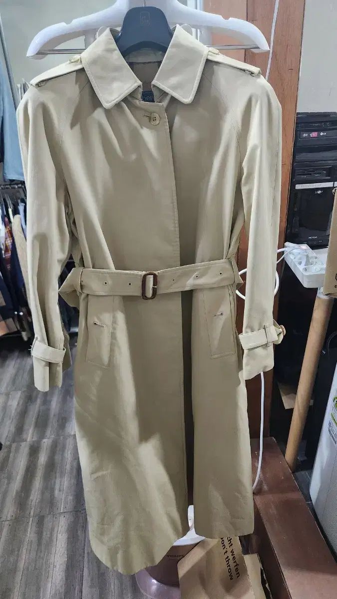 バーバリー トレンチコート 裏地 チェック コレクション