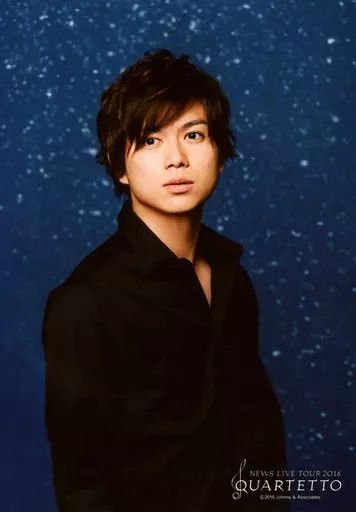 中古】生写真(ジャニーズ) NEWS/加藤シゲアキ/バストアップ・衣装黒