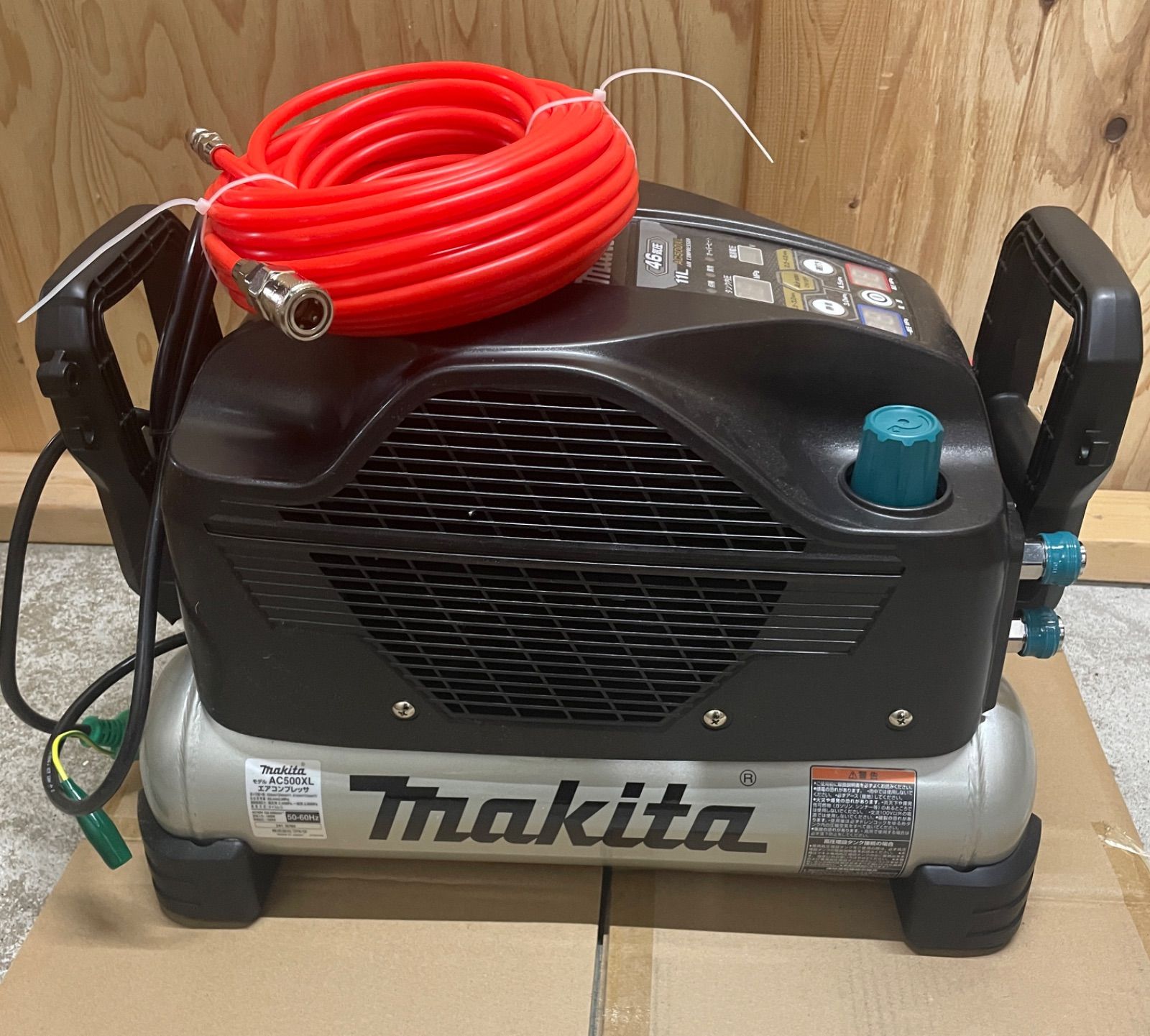 ◇ makita エアコンプレッサ [ AC500XLB ] 黒 タンク容量：11L 【保管