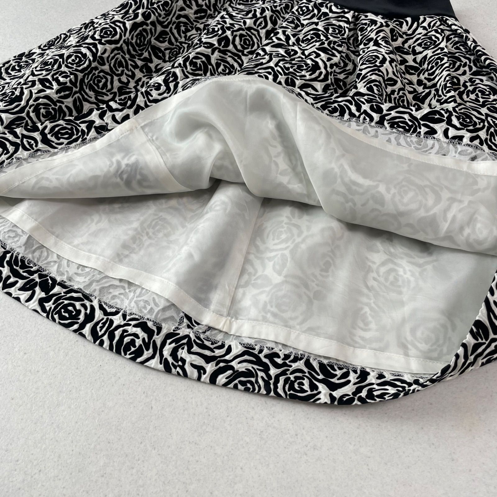 M'S GRACY エムズグレイシー 薔薇柄 ローズ フロッキー ジャガード 膝