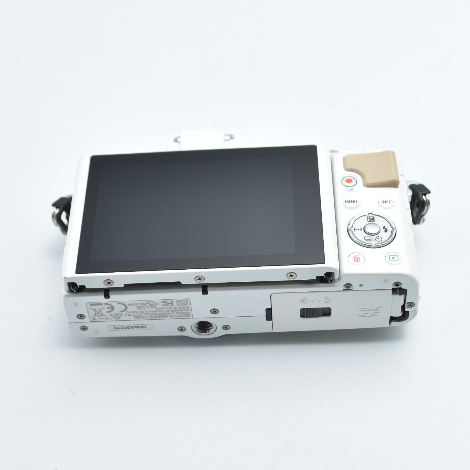 B#10002 T OLYMPUS ミラーレス一眼 PEN E-PL7 ボディ ホワイト PEN E