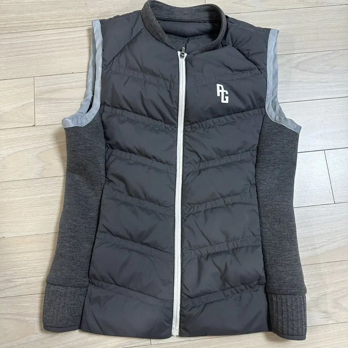 パーリーゲイツ ダブルジップ ダウン ベスト グレー サイズ4 パーリーゲイツ ダブルジップ ダウン ベスト グレー サイズ4 パーリー