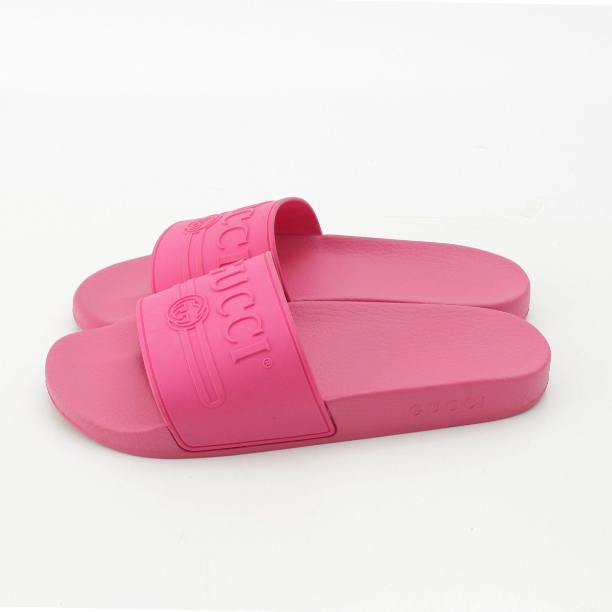 グッチ ラバー ロゴ サンダル ピンク【中古】 - メルカリ