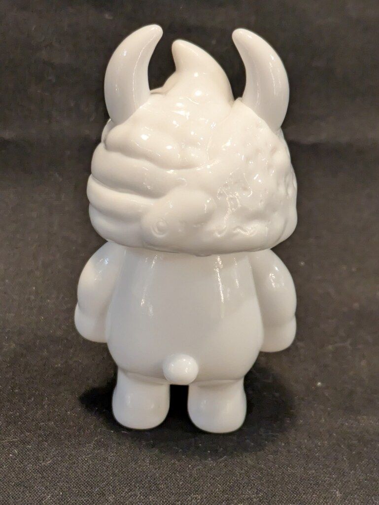 REALHEAD/UAMOU ウアモス 白成型 - メルカリ