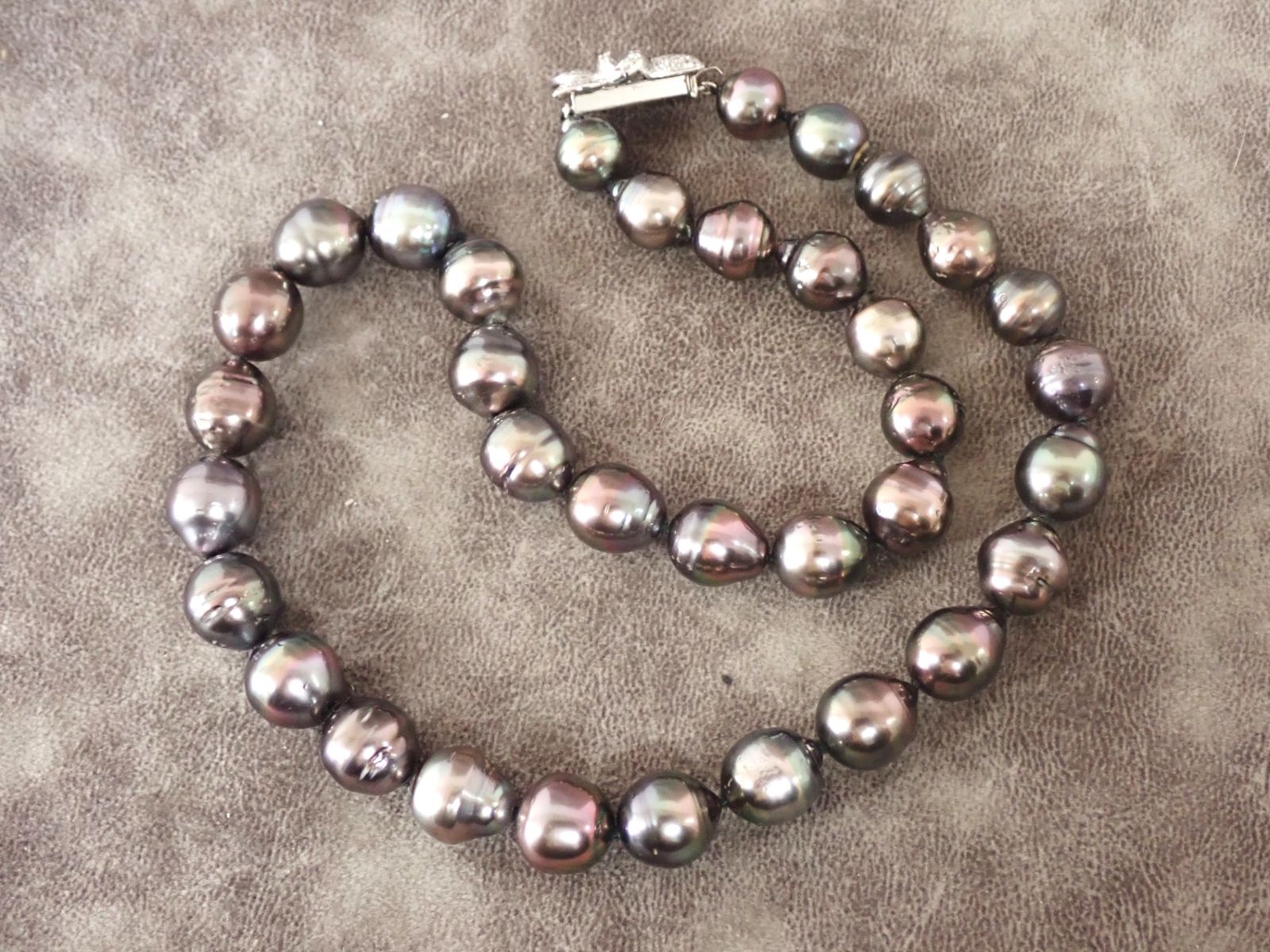 美品 TASAKI 黒蝶 ブラックパール ダイヤネックレス K14WG/Pt900