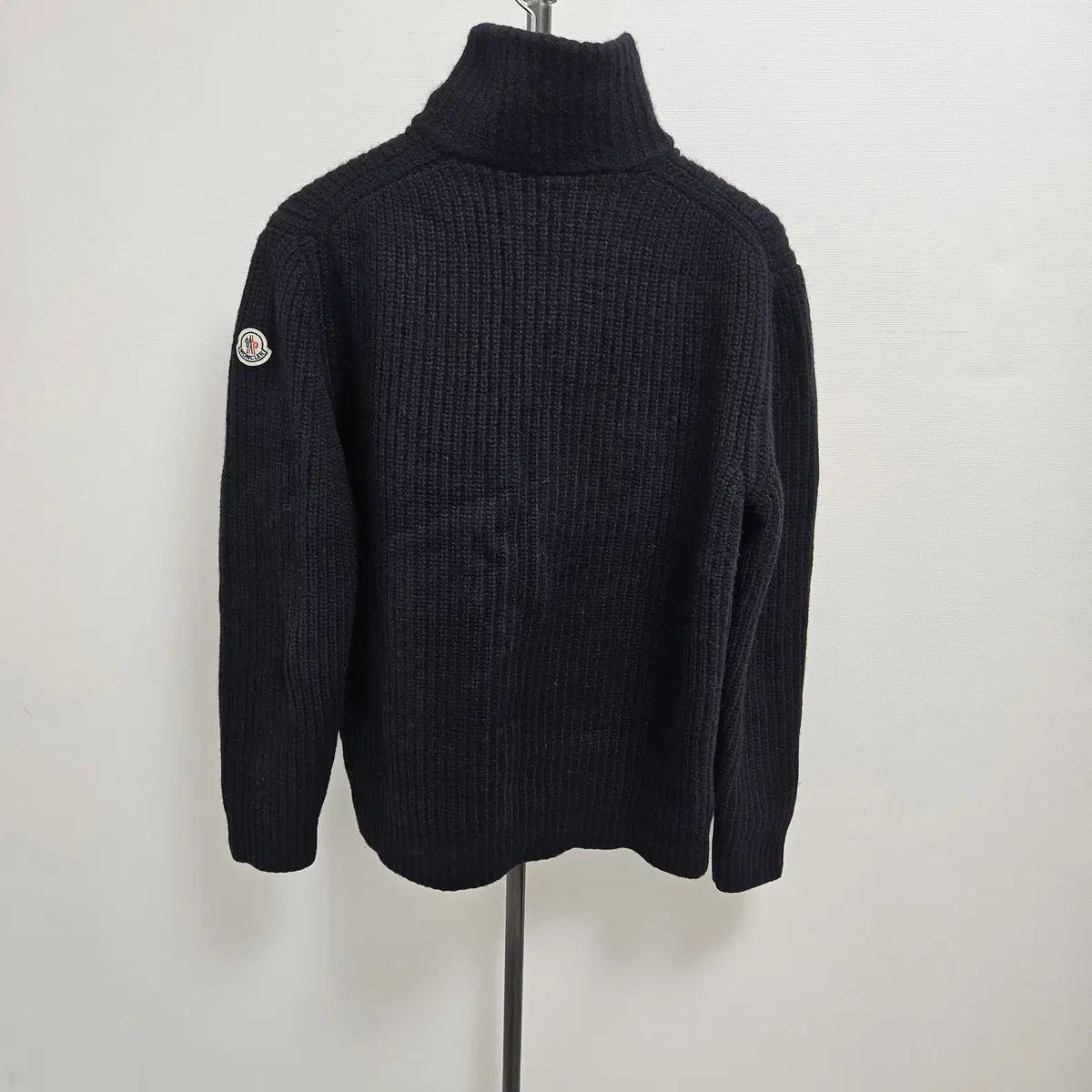 タイムセール　モンクレール ブラックニット ハイネック　ハーフジップ モンクレール ブラックニット ハイネック ハーフジップ ハーフジップ