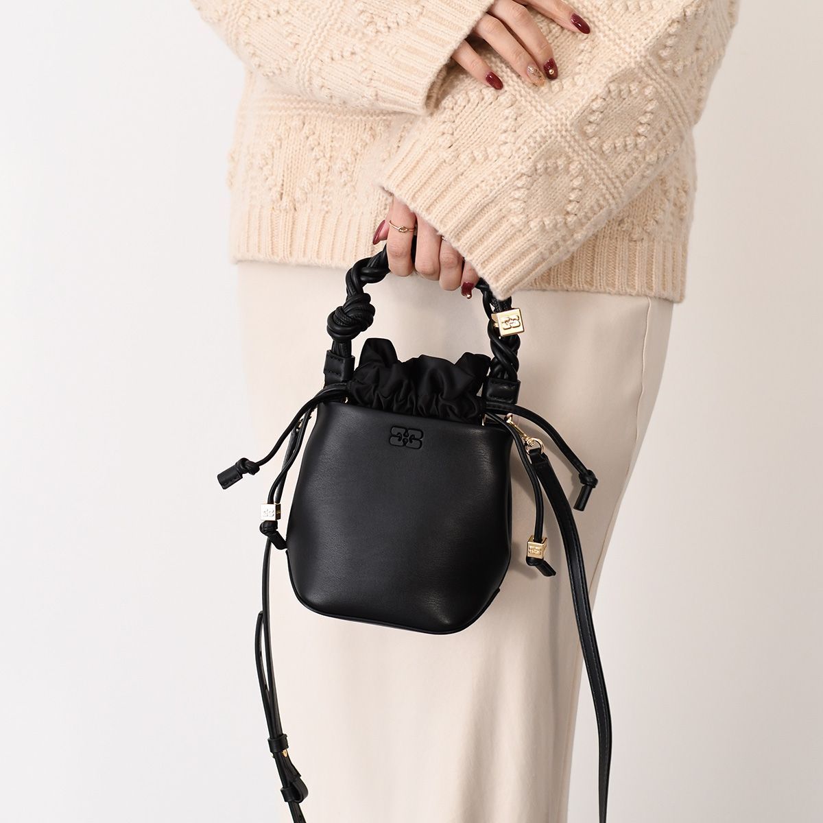GANNI ガニー MINI BOU BUCKET BAG 【公式通販】