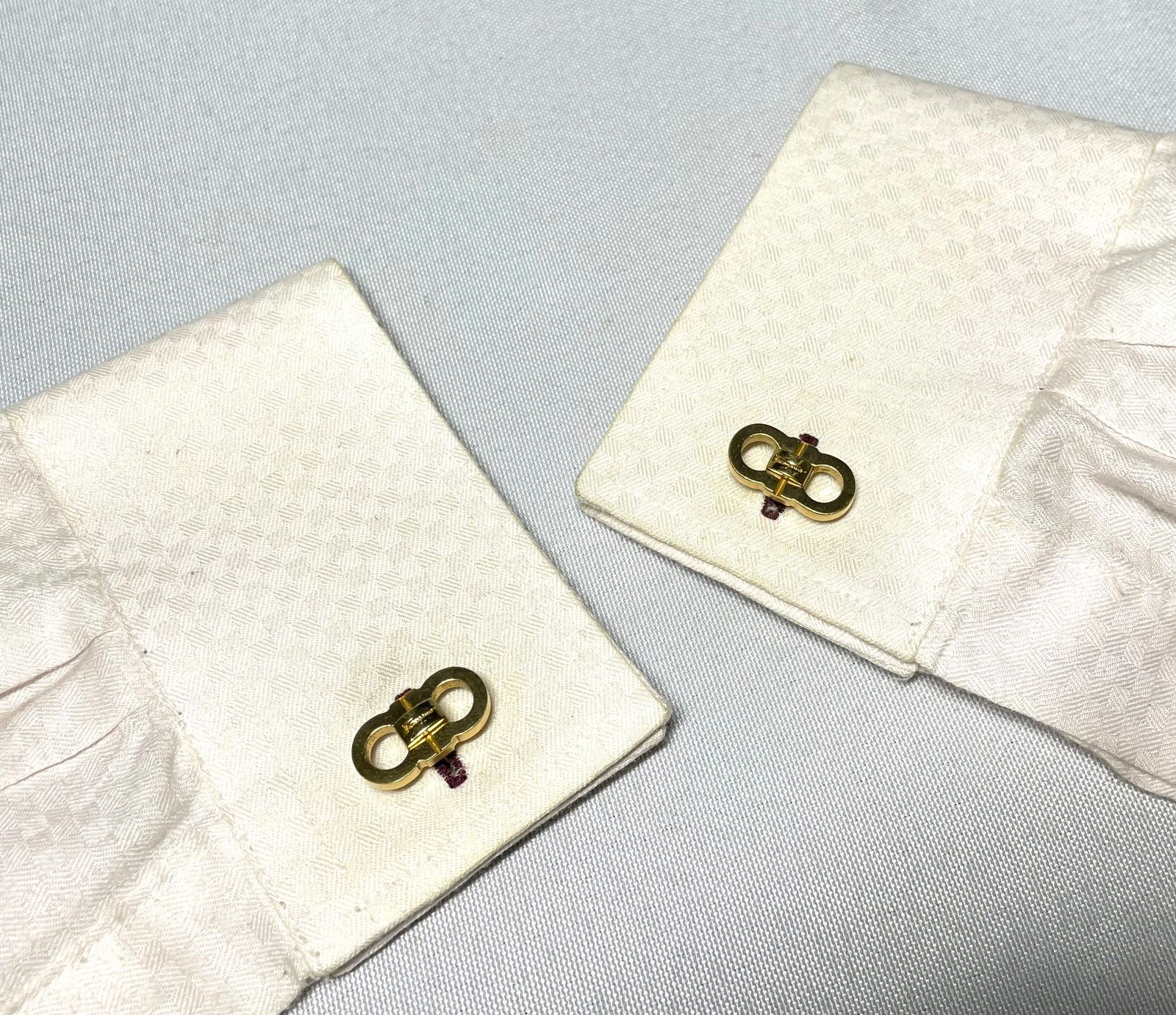 美品 Salvatore Ferragamo サルヴァトーレフェラガモ ダブルガンチーニ