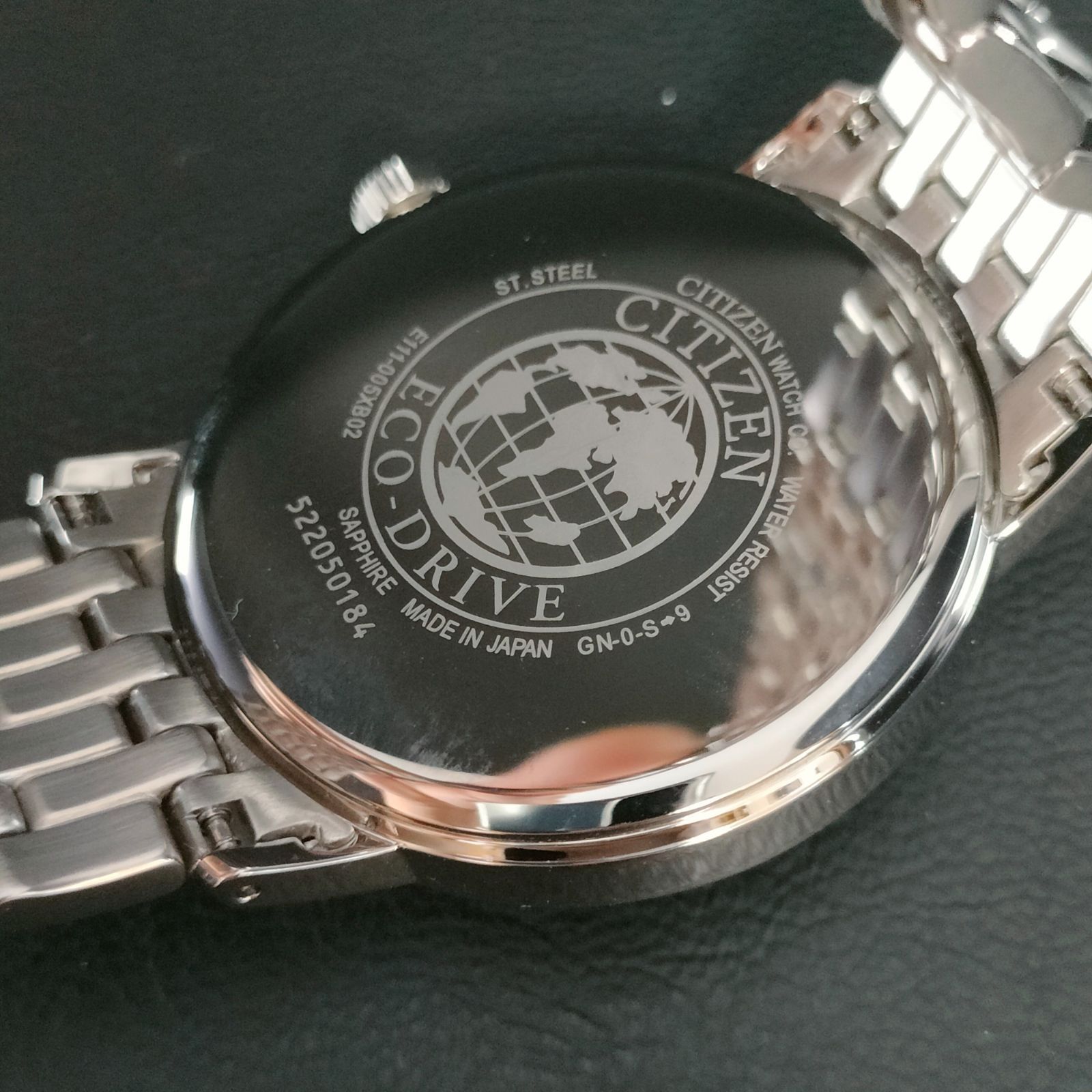 825-14 美品 CITIZEN シチズン ブラック シルバー ソーラー solar 充電 