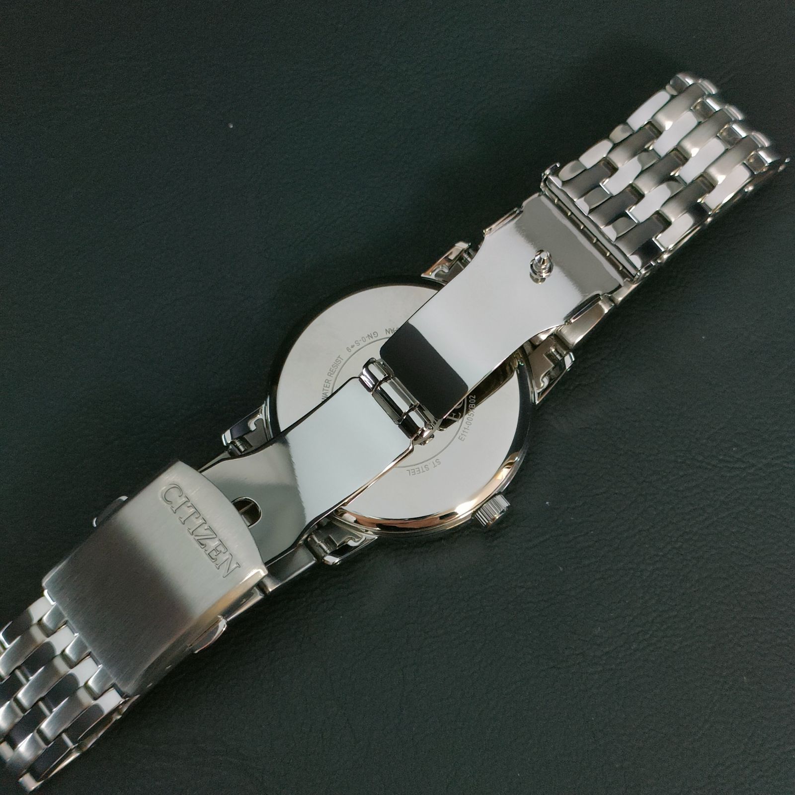 825-14 美品 CITIZEN シチズン ブラック シルバー ソーラー solar 充電 