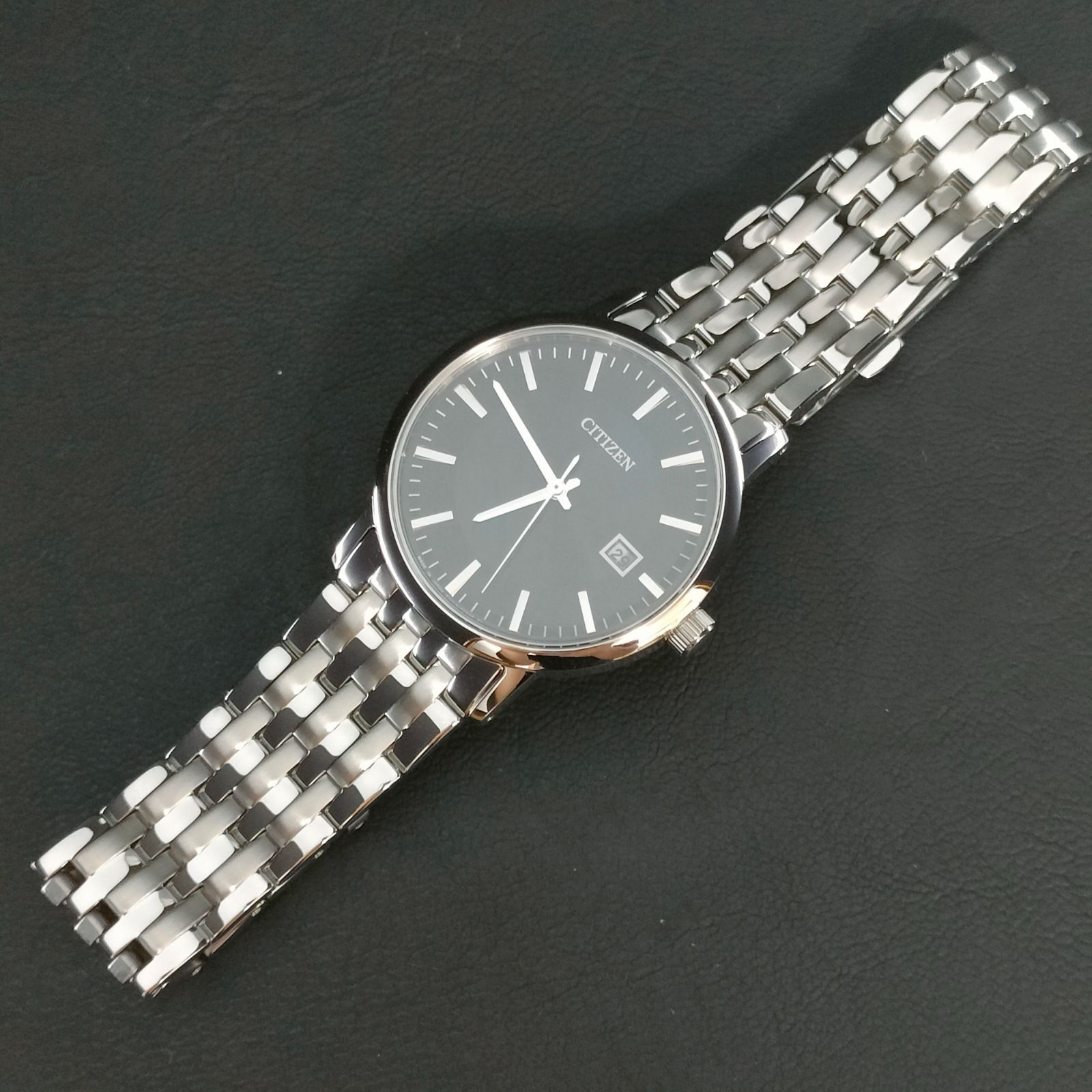 825-14 美品 CITIZEN シチズン ブラック シルバー ソーラー solar 充電 