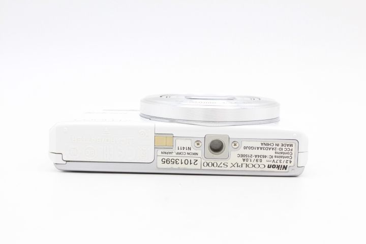 ポーチ付き！！＞＞【並品】NIKON ニコン デジタルカメラ COOLPIX