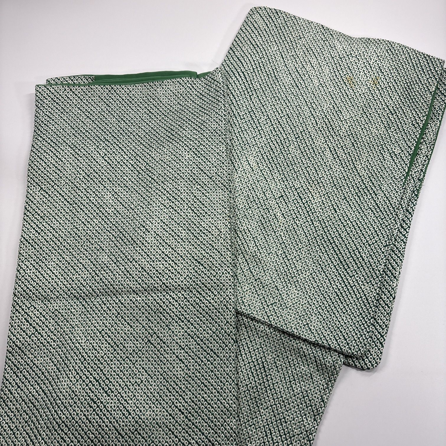 絞り 着物 4枚 正絹 着物まとめ売り 同梱購入歓迎 リメイク用 着付け