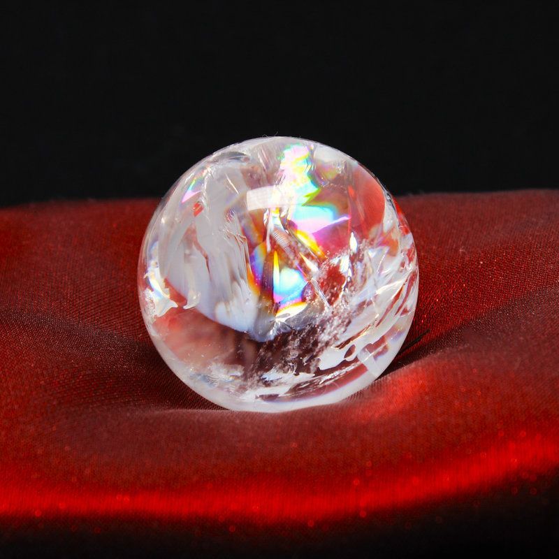 水晶スフィア⭐️虹ギラギラ⭐️クリスタル⭐️天然石⭐️浄化をお求めの方にオススメ⭐️ 風水 鬼門浄化 運気アップ【虹の光が幸運に導く】アイリスクォーツ