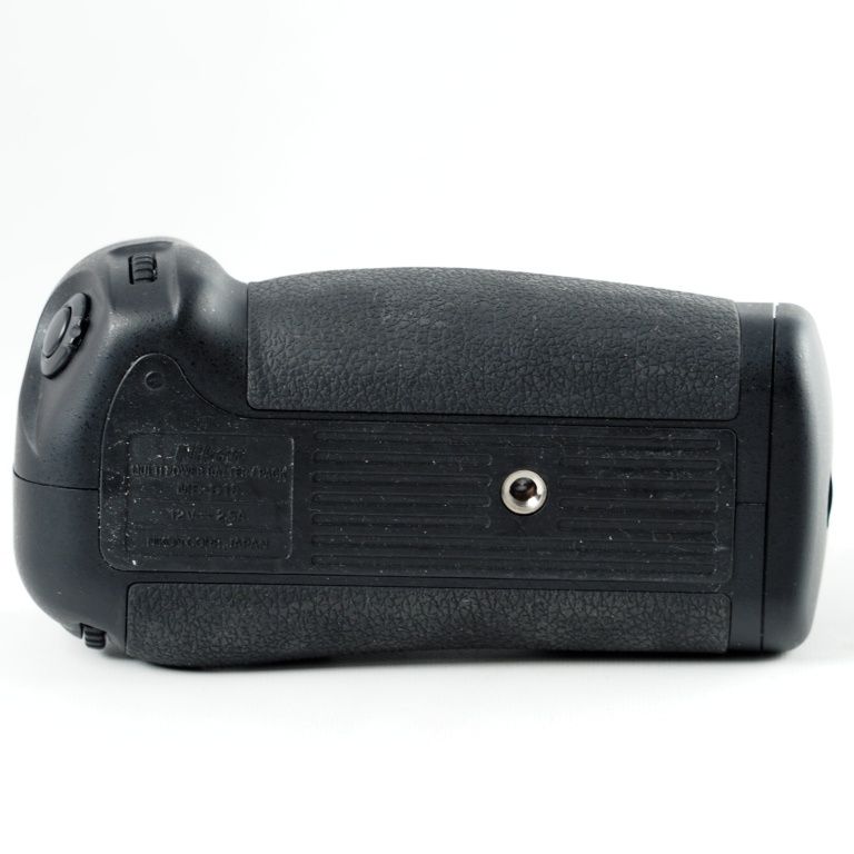 Nikon ニコン マルチパワーバッテリーパック MB-D10 D300 D300S D700用