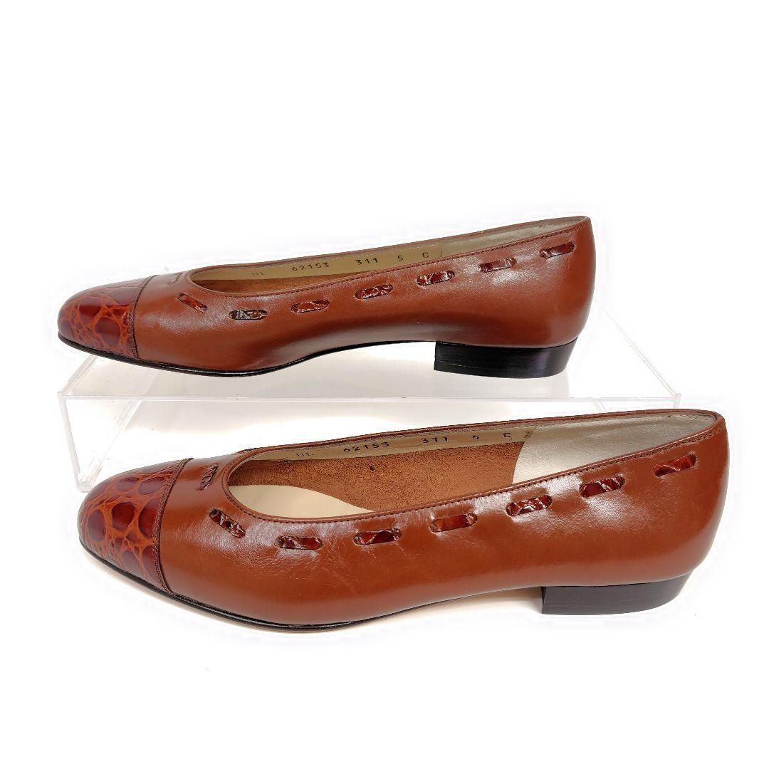 ☆未使用☆Salvatore 工場 Ferragamo フェラガモ ローヒール パンプス