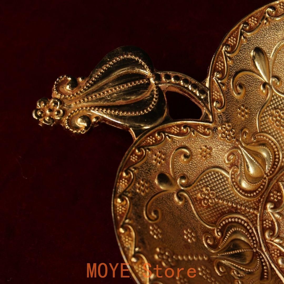 中国美術・金葉皿・純銅微彫・手製・高浮彫・置物・食器・茶器 中国美術・金葉皿・純銅微彫・手製・高浮彫・置物・食器・茶器 - メルカリ