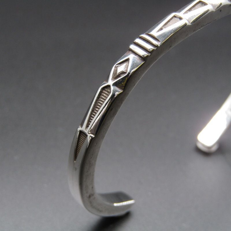 Jennifer Curtis ナバホ族 バングル スタンプワーク 4mm ジェニファー