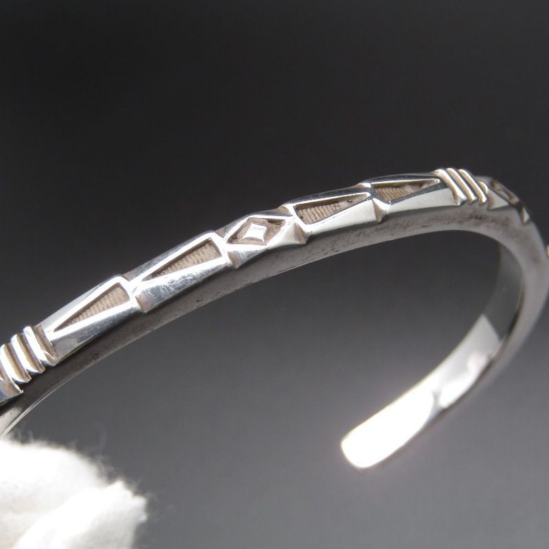 Jennifer Curtis ナバホ族 バングル スタンプワーク 4mm ジェニファー