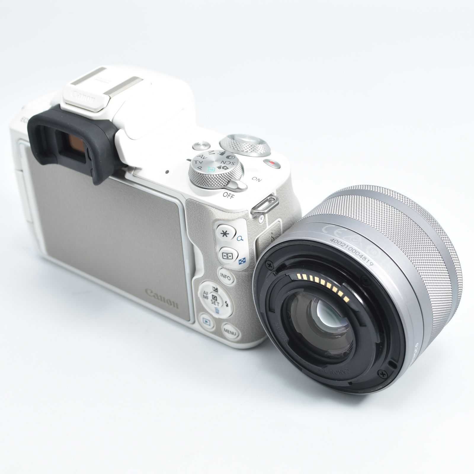 B#10472 T Canon ミラーレス一眼カメラ EOS Kiss M 標準ズームキット