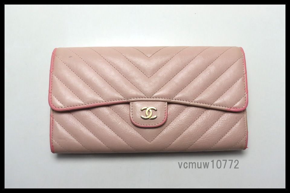 □CHANEL 22番台 シェブロン GD金具 レザー 2つ折り長財布 シャネル