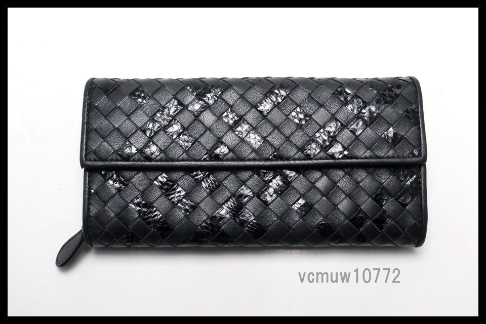□BOTTEGA VENETA イントレチャート パイソン×レザー 2つ折り長財布
