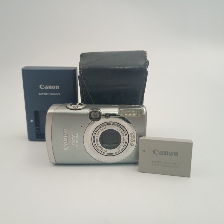 Canon IXY DIGITAL 800 IS Silver コンパクトデジタルカメラ 〇 - メルカリ