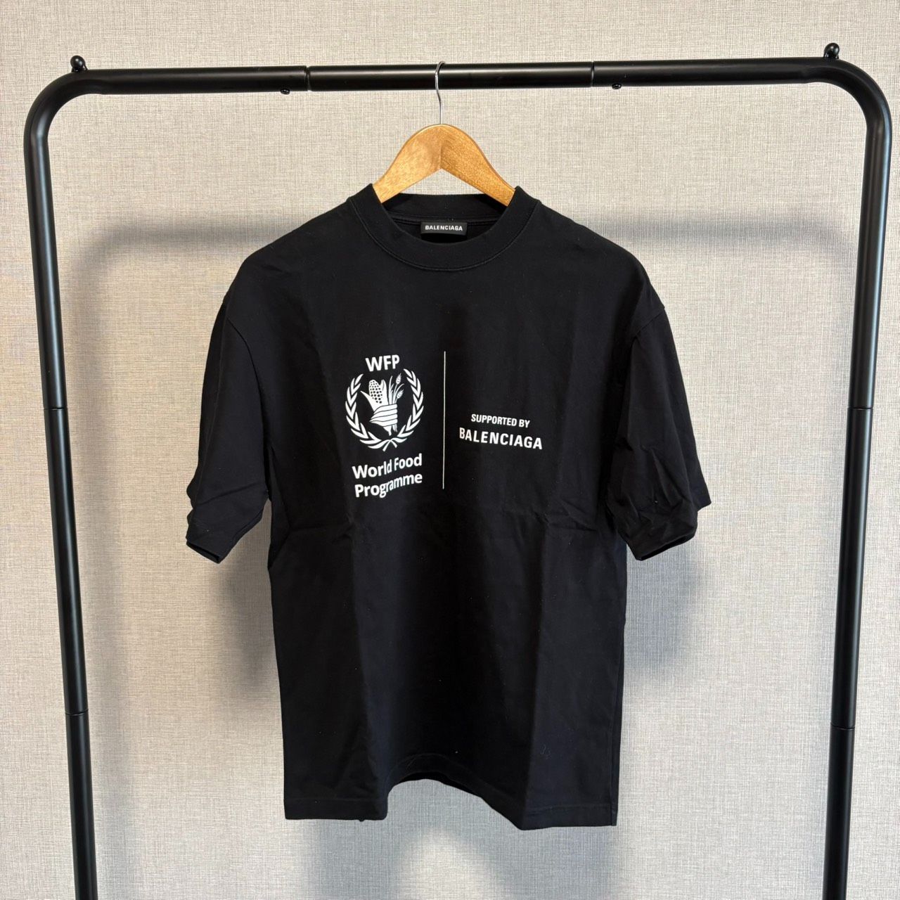 BALENCIAGA バレンシアガ WFP コラボTシャツ BALENCIAGA/バレンシアガ/WFPロゴTシャツ - メルカリ
