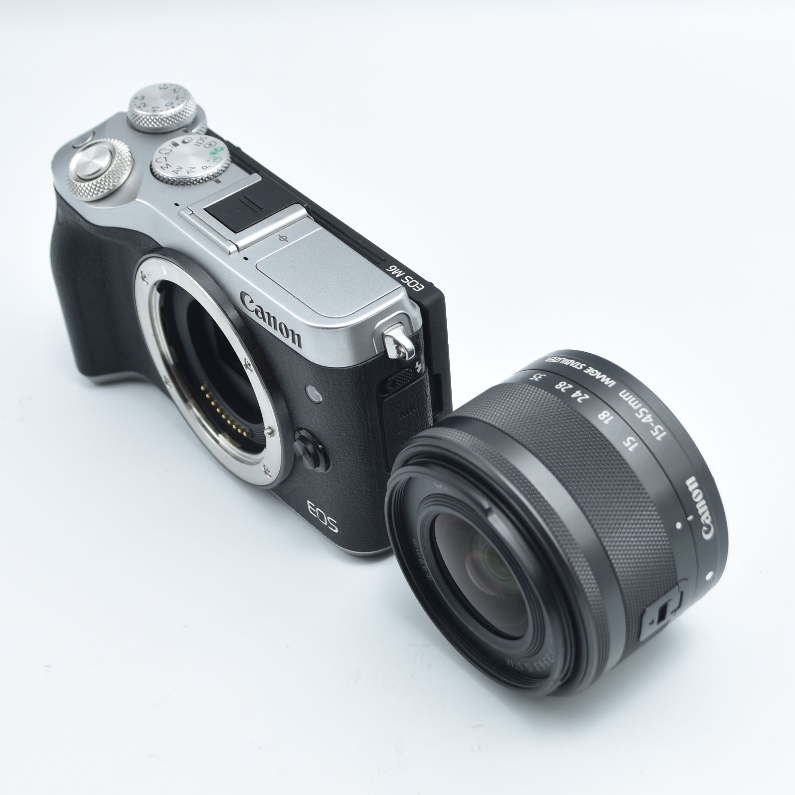 B#10633 T Canon ミラーレス一眼カメラ EOS M6 レンズキット(シルバー