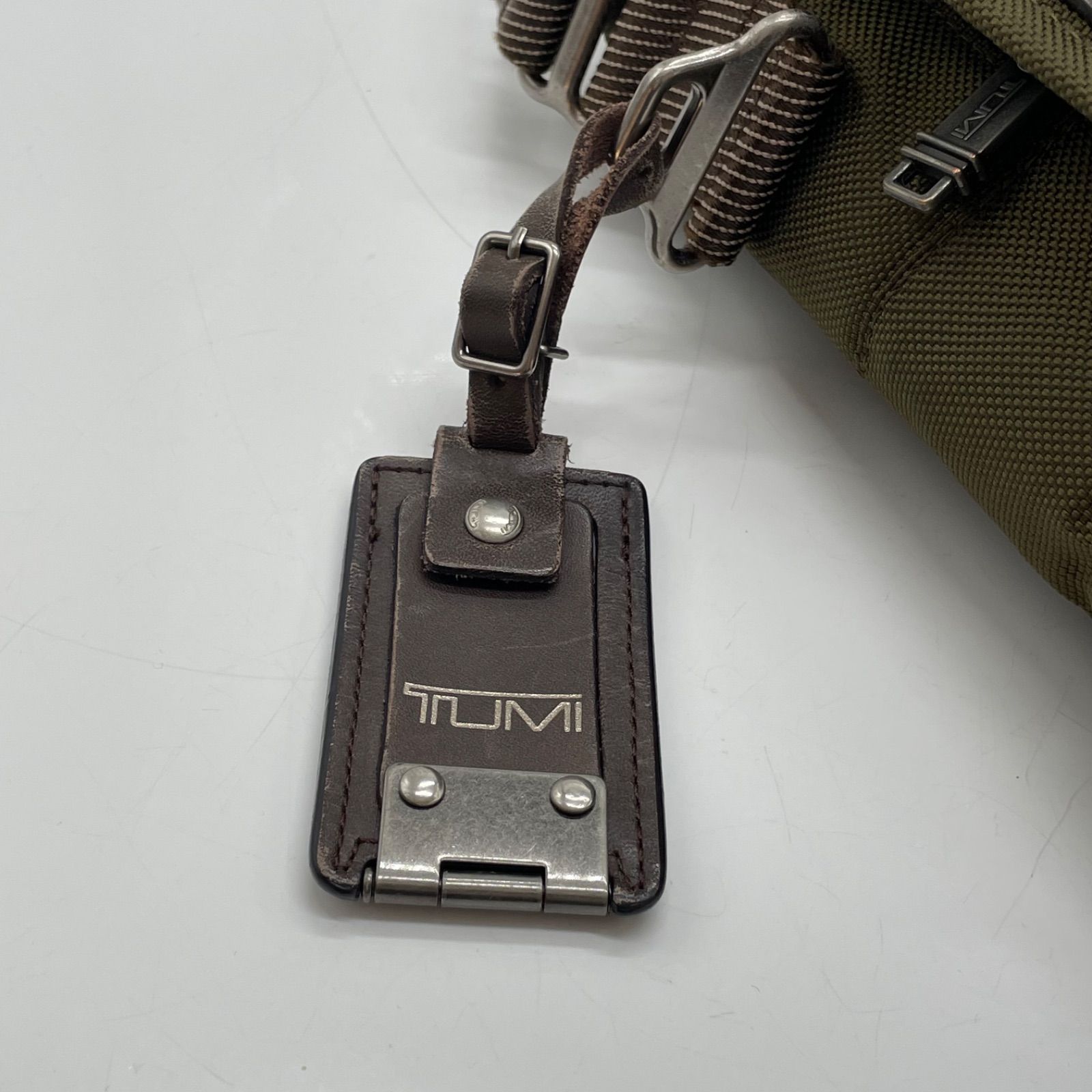 BN7225□TUMI トゥミ ショルダーバッグ カーキ 223710LH - メルカリ