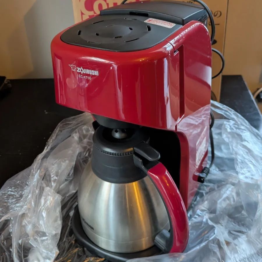 【送料無料】象印 コーヒーメーカー 珈琲通 EC-KT50 レッド Amazon | 象印マホービン コーヒーメーカー 5杯用 レッド EC-KT50-RA