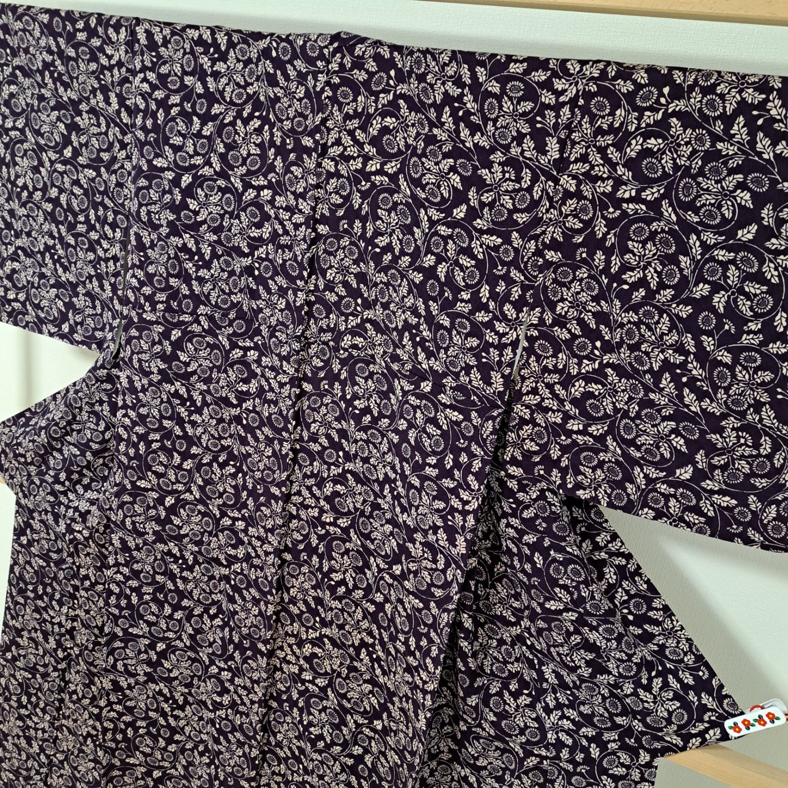 小紋】裄65.5 身丈158 袖49 正絹 袷 濃い紫地に雛菊の様な文様 や18S10