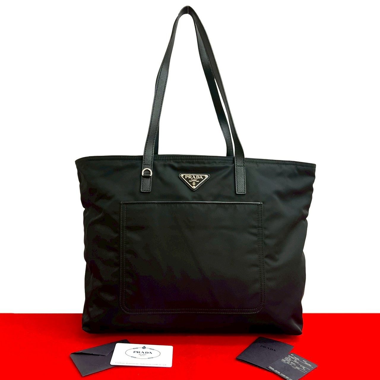 極 美品 PRADA プラダ 三角ロゴ 金具 サフィアーノ レザー 本革 極 美品 PRADA プラダ 三角ロゴ 金具 サフィアーノ レザー 本革
