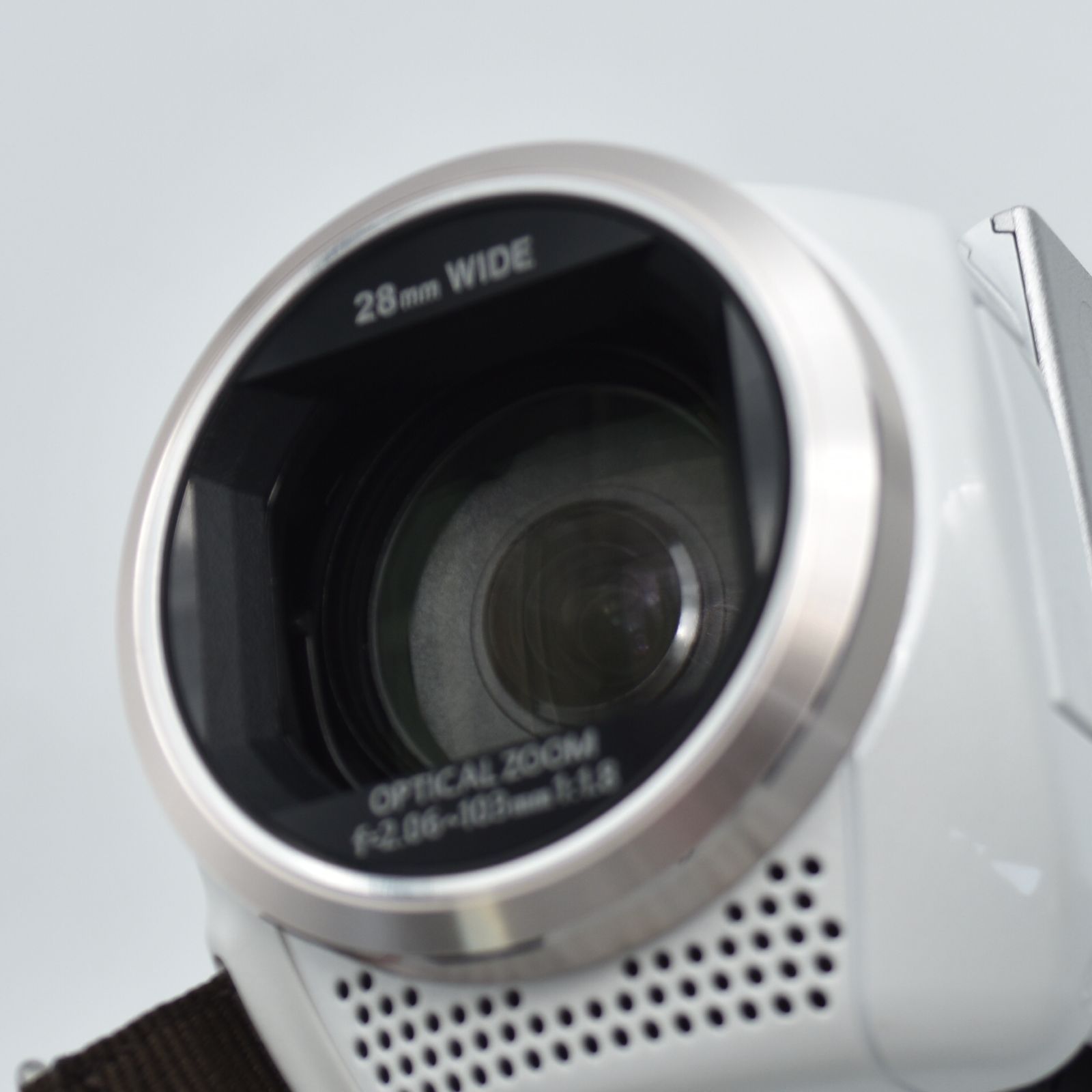 パナソニック デジタルハイビジョンビデオカメラ V520  ホワイト Amazon | パナソニック デジタルハイビジョンビデオカメラ V520 内蔵