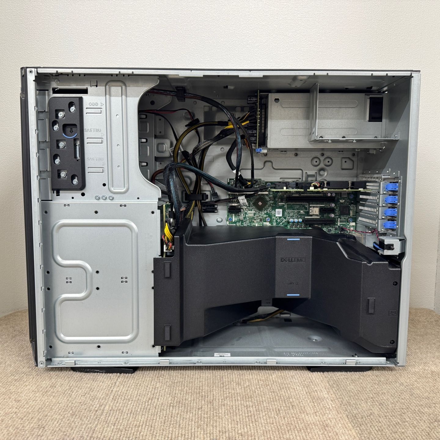 Dell EMC PowerEdge T340 LFF 8BAY 1x E-2244G 4core 3.80GHz 16GB