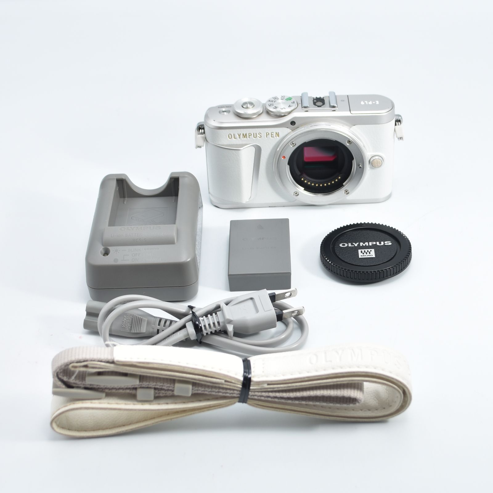 B#10723 T OLYMPUS ミラーレス一眼 PEN E-PL9 ボディー ホワイト