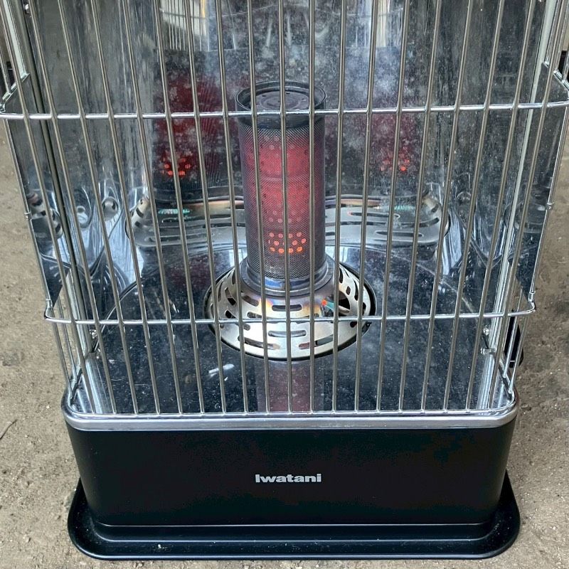 Iwatani イワタニ カセットガスストーブデカ暖 CB-CGS-HPR ハイパワー