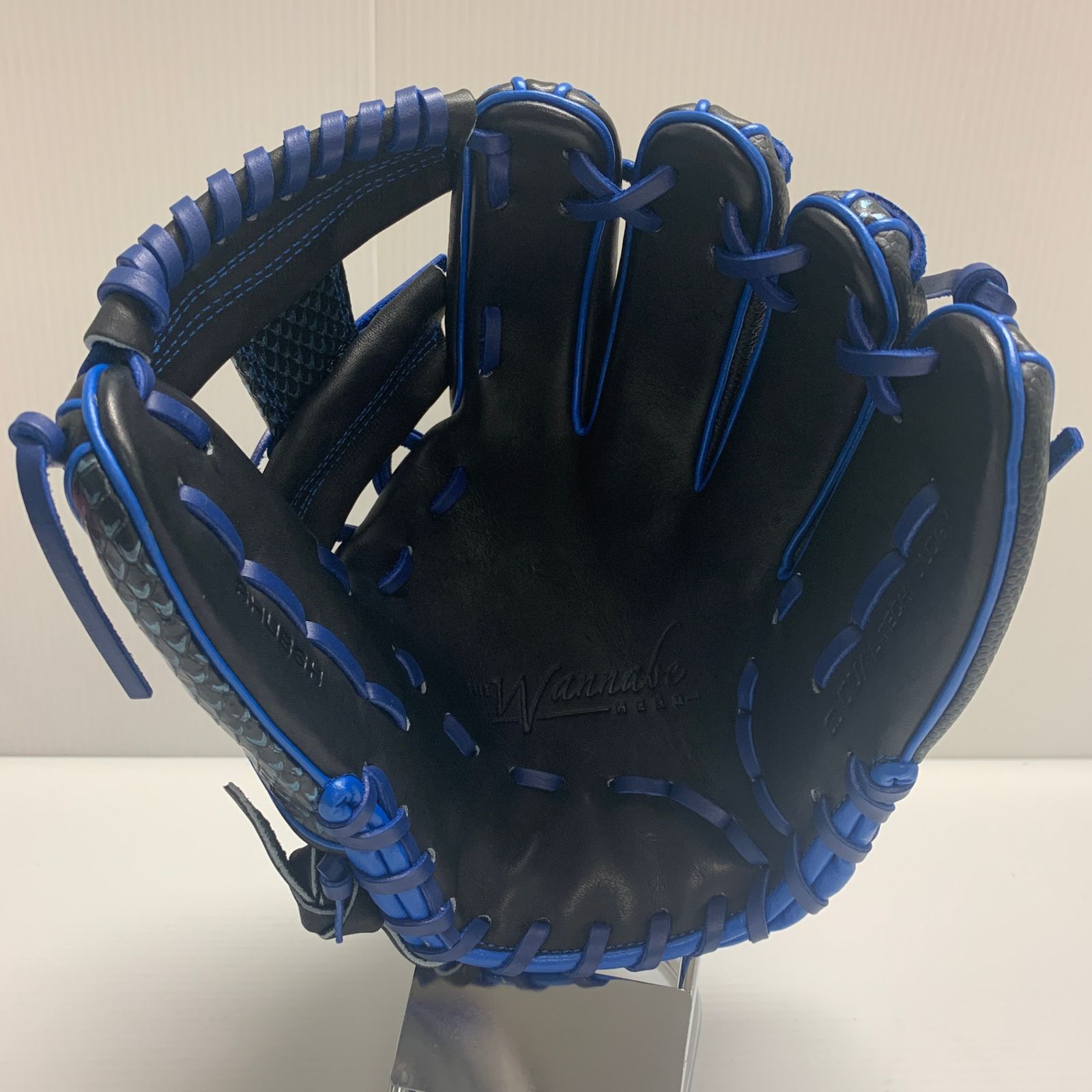 未使用！！Wilson 軟式グローブ ワナビーヒーロー86型 Wilson（ウイルソン） 野球 一般軟式 内野手用 グラブ グローブ