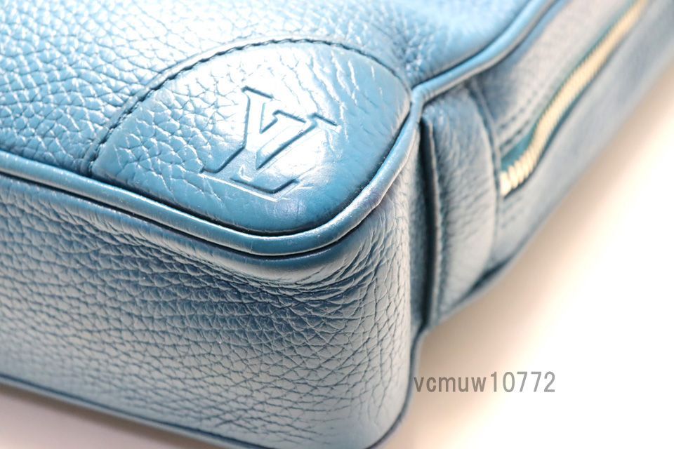 □LOUIS VUITTON トリヨン PDV ポルトドキュマンヴォワヤージュ レザー