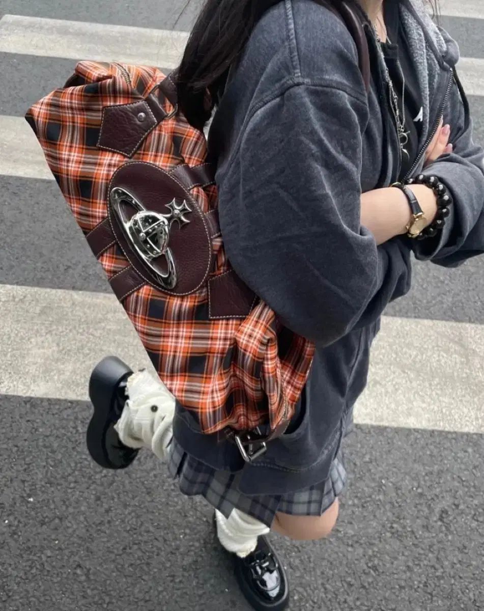 Vivienne ストア Westwood ヴィヴィアン・ウエストウッド ブラウン