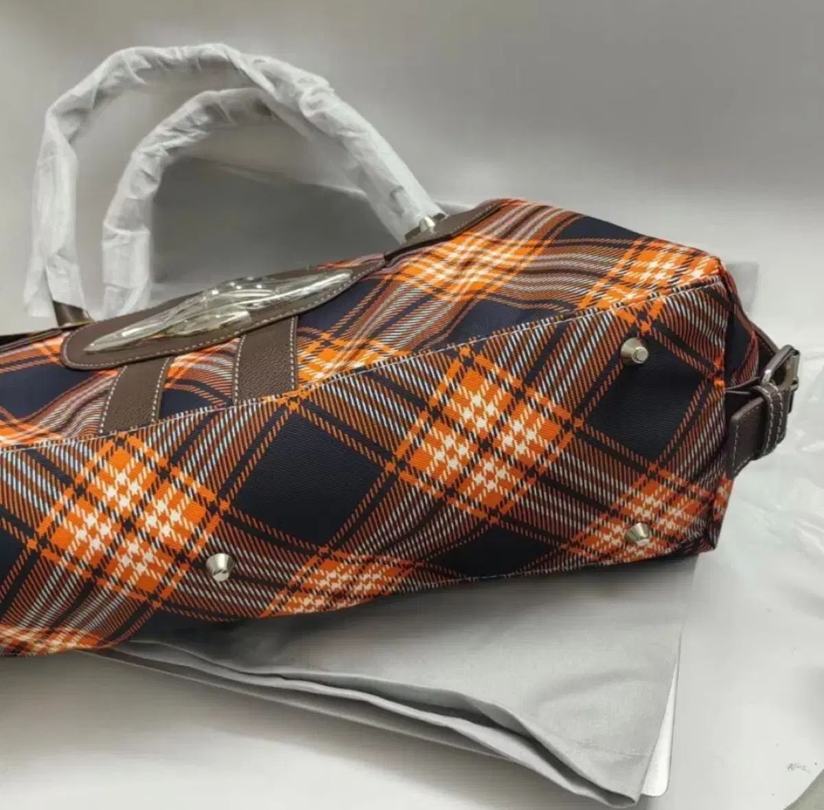 Vivienne ストア Westwood ヴィヴィアン・ウエストウッド ブラウン