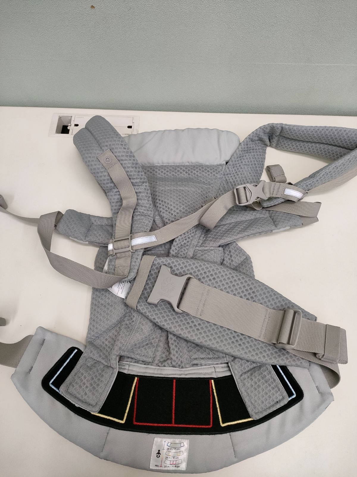 ergobaby 最新 OMNI breeze 抱っこひも エルゴベビー オムニブリーズ