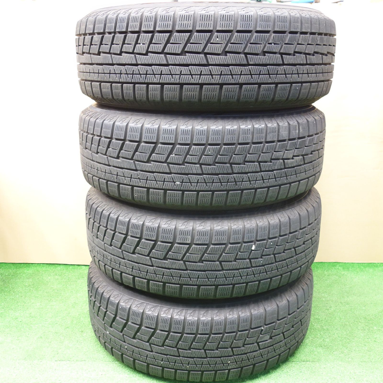 バリ溝！21年！キレイ！9.5分☆スタッドレス 215/65R16 ヨコハマ